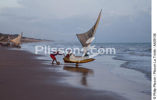 Jangaderos - © Philip Plisson / Plisson La Trinité / AA39136 - Photo Galleries - Fishermen of the world