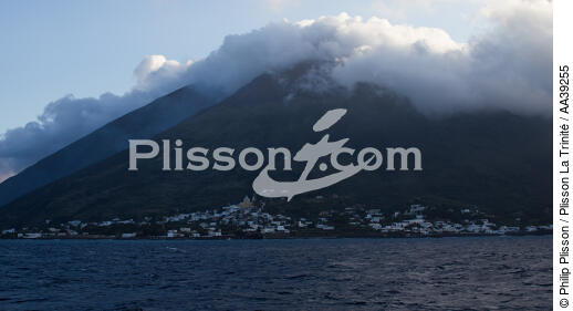 The Stromboli - © Philip Plisson / Plisson La Trinité / AA39255 - Photo Galleries - Volcano