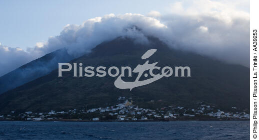 The Stromboli - © Philip Plisson / Plisson La Trinité / AA39253 - Photo Galleries - Volcano