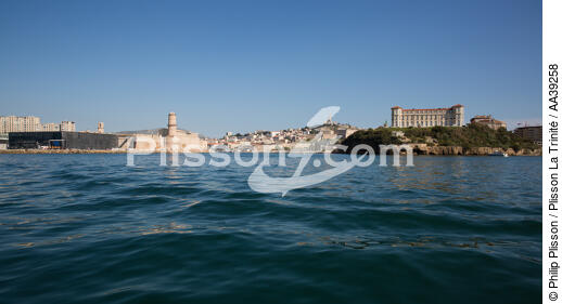 Marseille - © Philip Plisson / Plisson La Trinité / AA39258 - Nos reportages photos - Ville [13]