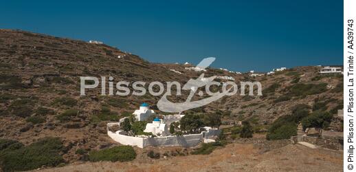 The Cyclades on the Aegean Sea - © Philip Plisson / Plisson La Trinité / AA39743 - Photo Galleries - Ground shot