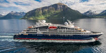 The liner Le Lapérouse in Norwegian waters © Philip Plisson / Plisson La Trinité / AA39579 - Photo Galleries - Cruise