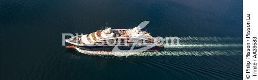 Le paquebot Le Lapérouse dans les eaux norvégiennes - © Philip Plisson / Plisson La Trinité / AA39583 - Nos reportages photos - Transport maritime